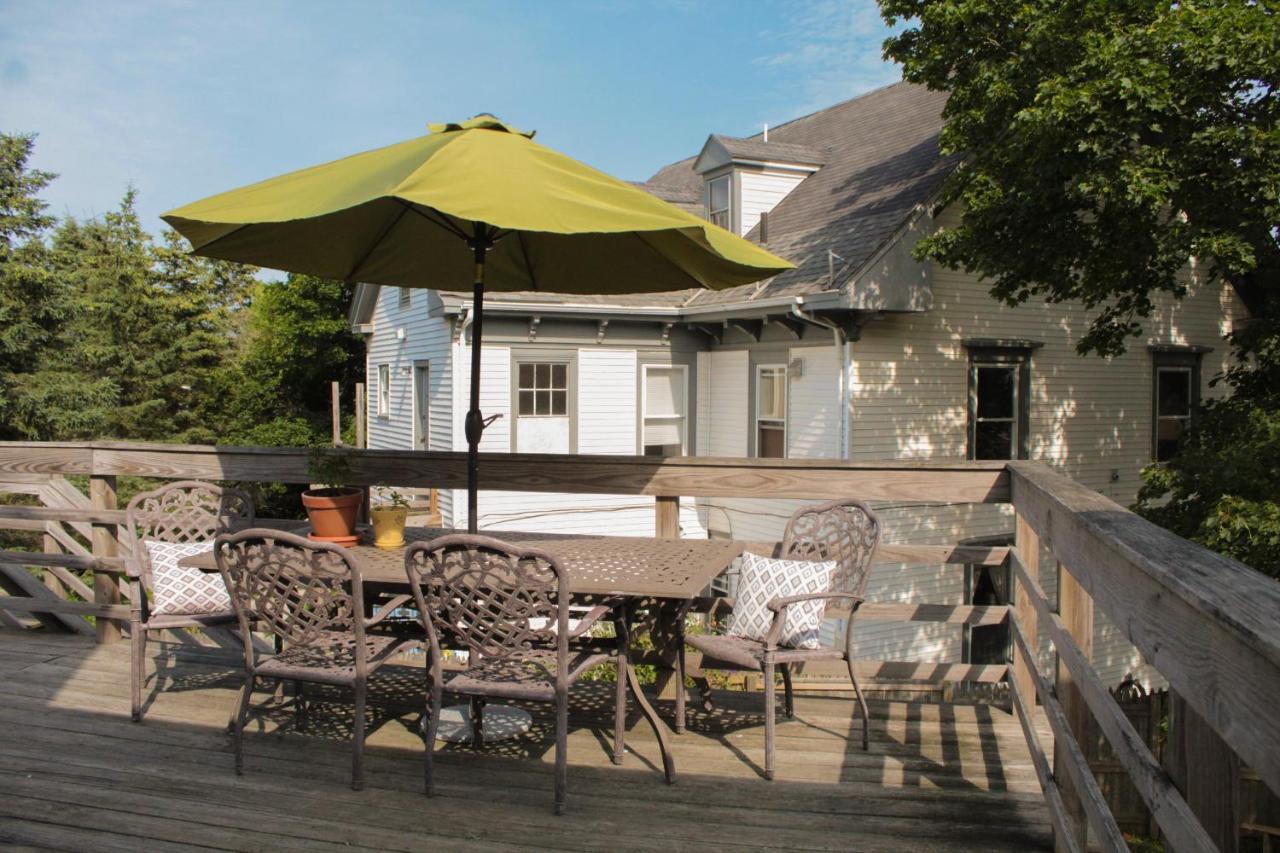 Honeysuckle Suite Apartment In Downtown Rockland Exterior photo